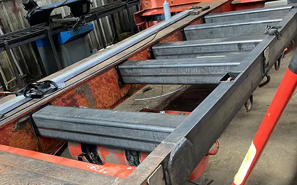 Réfection du chassis d'un porte-char